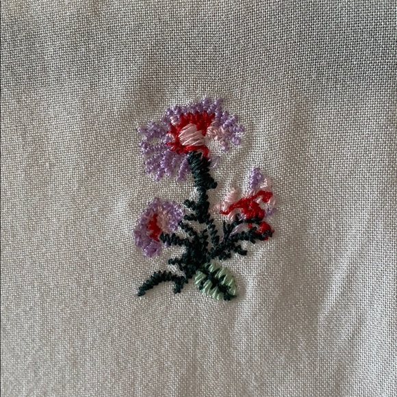 H&M White button up embroidered top shirt - Picture 3 of 4
